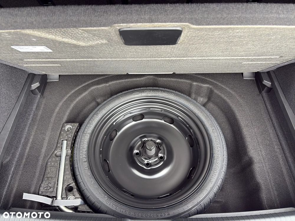 Volkswagen Golf 1.5 eTSI mHEV R-Line Plus DSG - 31