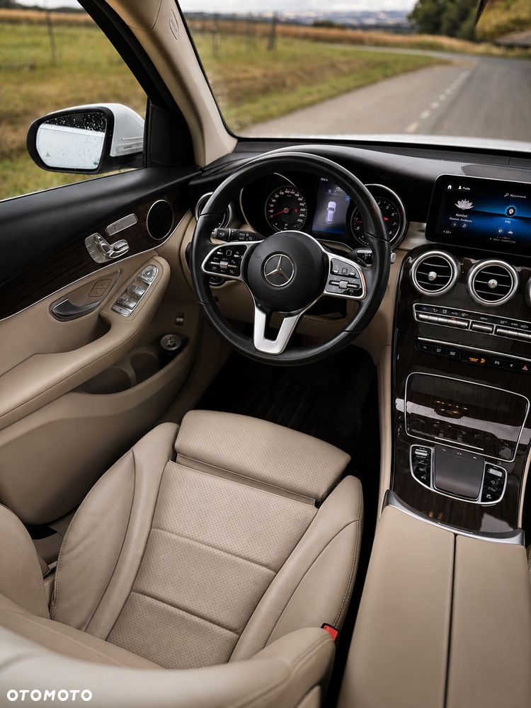 Mercedes-Benz GLC 300 4Matic 9G-TRONIC - 28