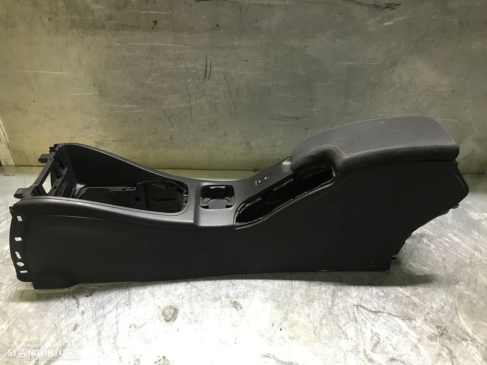 CONSOLA CENTRAL COM APOIO DE BRAÇO RENAULT MEGANE III 08-16 - 1