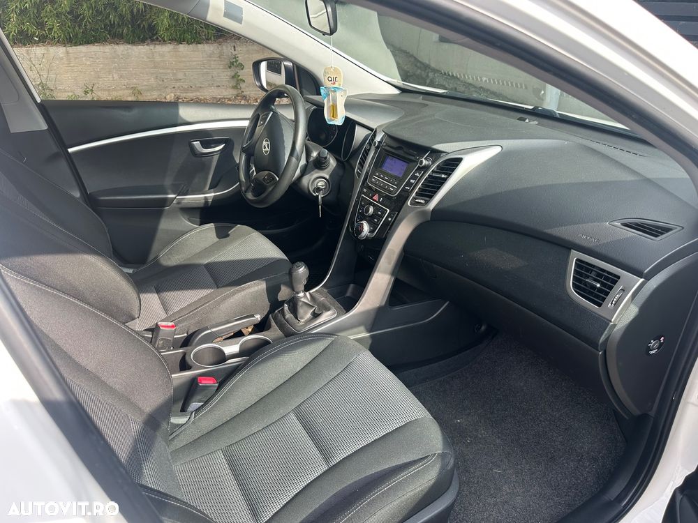 Hyundai i30 1.6 CRDI Classic - 8