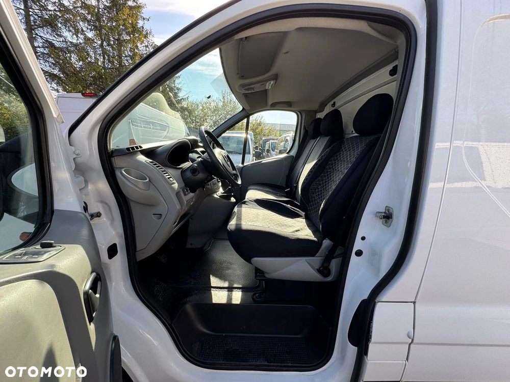 Opel VIVARO LONG KLIMATRYZACJA - 35