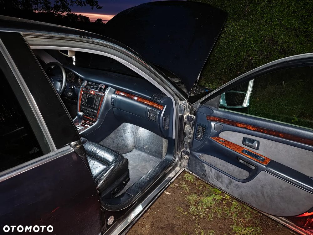 Audi A8 - 11