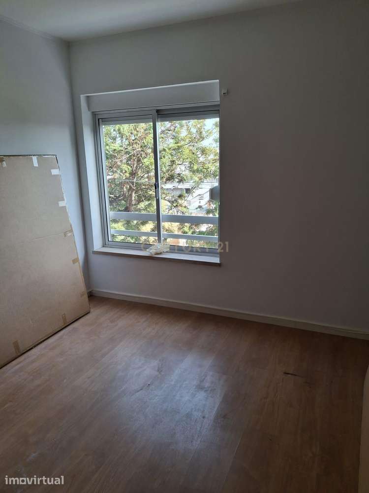 T3 com Box, totalmente remodelado para Arrendamento, Monte da Caparica - Grande imagem: 2/15