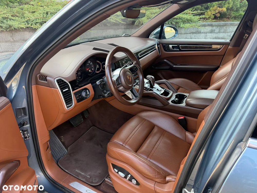 Porsche Cayenne Standard - 9