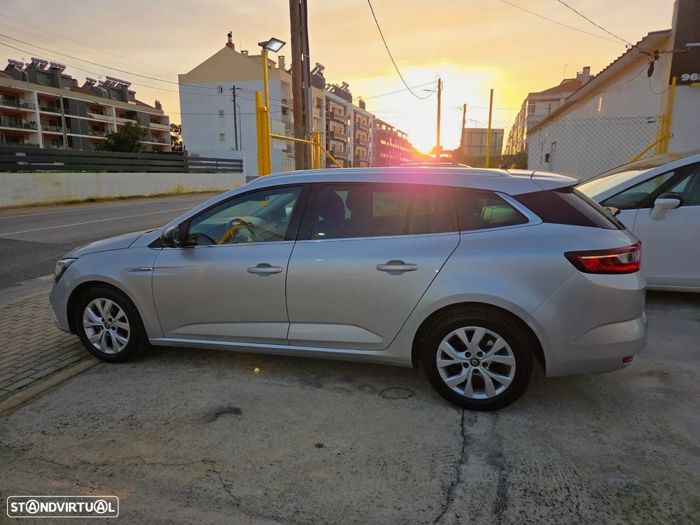 Renault Mégane Sport Tourer 1.5 Blue dCi Limited - 4