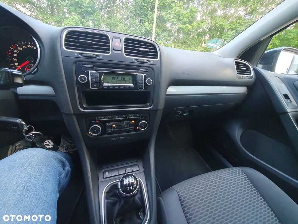 Volkswagen Golf 1.6 TDI DPF Comfortline - 17