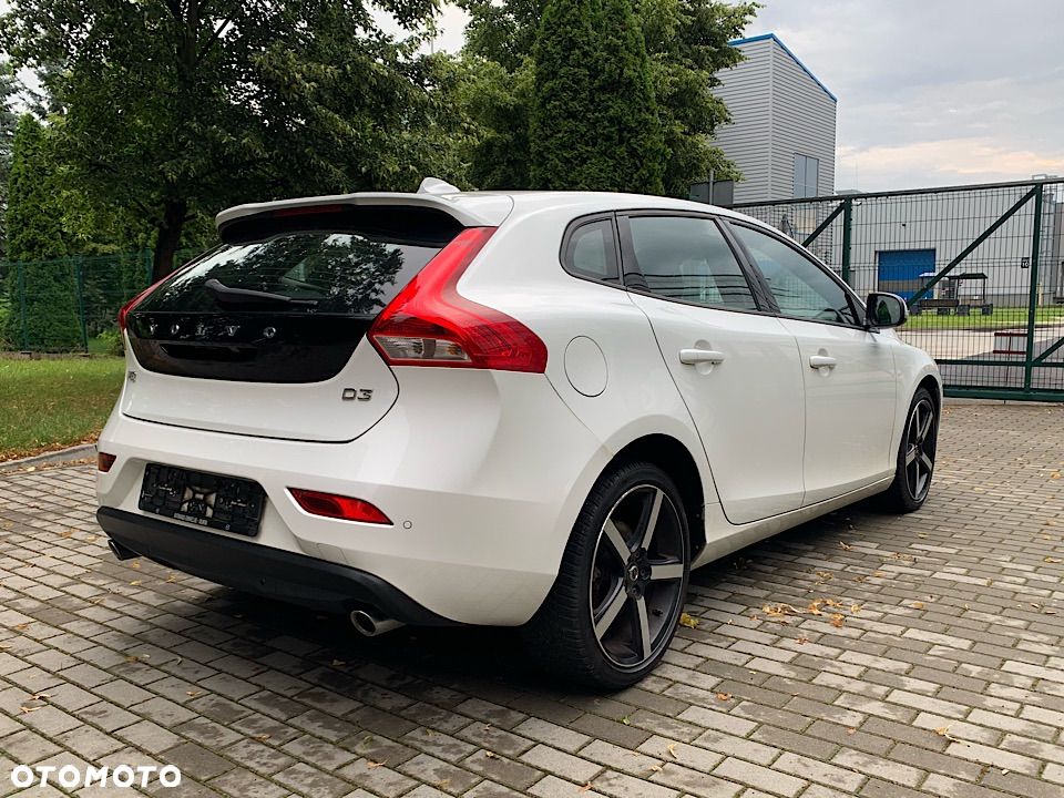 Volvo V40 - 16