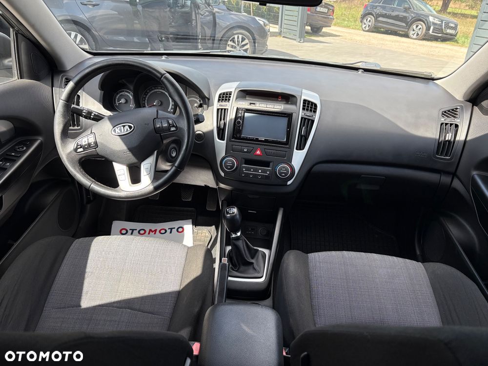 Kia Ceed 1.6 CRDi ISG Business Line - 15