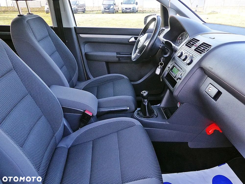 Volkswagen Touran 1.2 TSI BlueMotion Technology Comfortline - 26