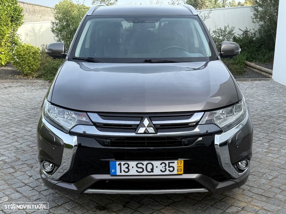 Mitsubishi Outlander 2.0 Instyle Navi - 3