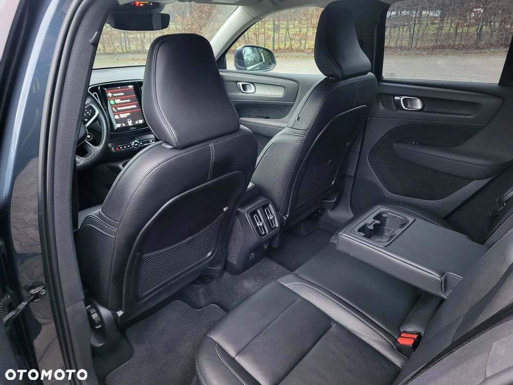 Volvo XC 40 B4 B DKG Momentum - 16