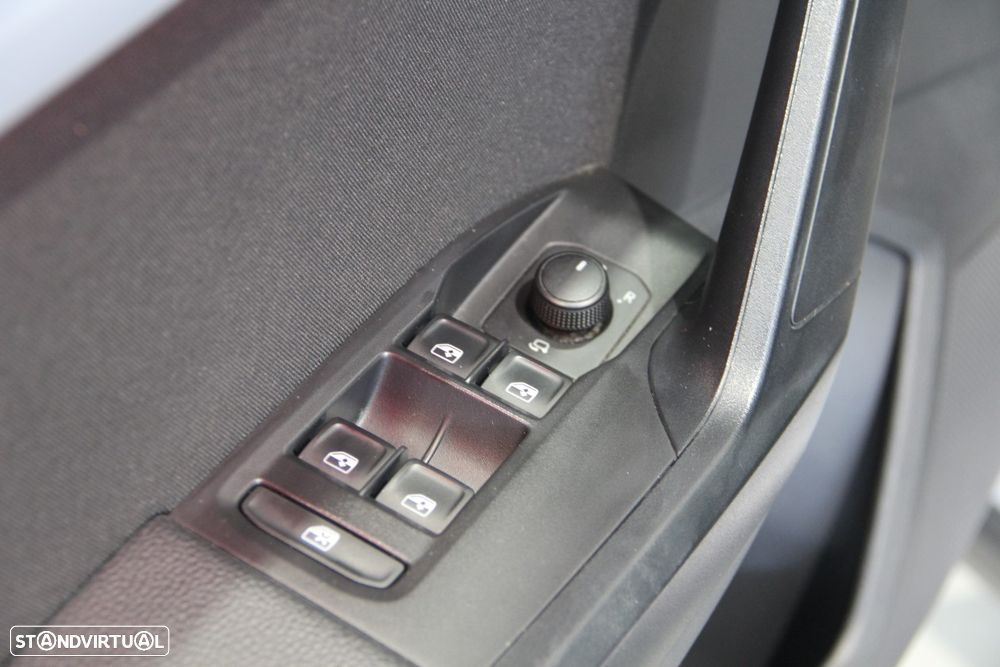 SEAT Arona 1.0 TSI FR - 6