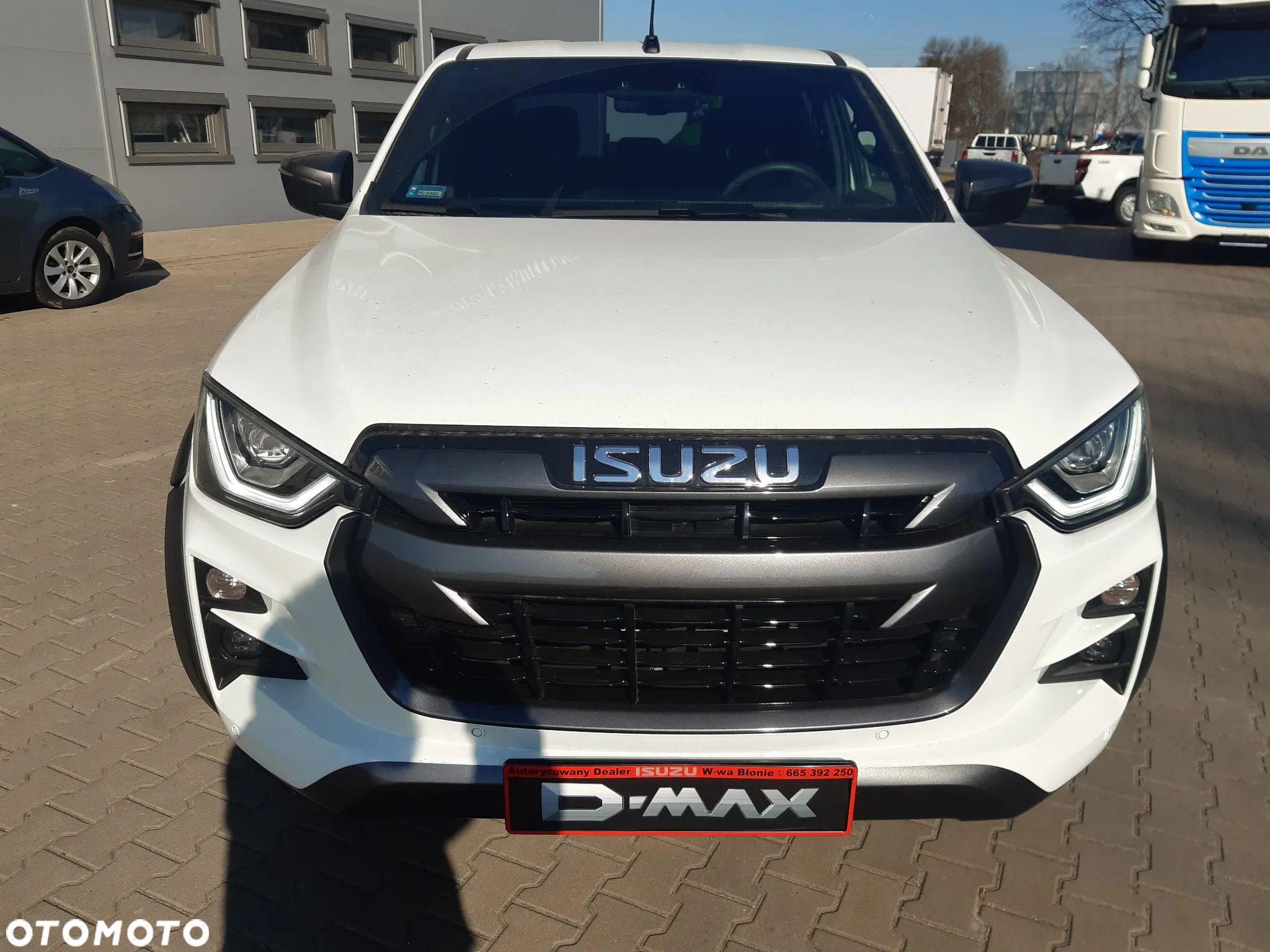 ATRAPA chłodnicy krata wlotu   ISUZU D-max III - 1