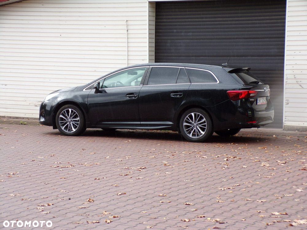 Toyota Avensis - 12