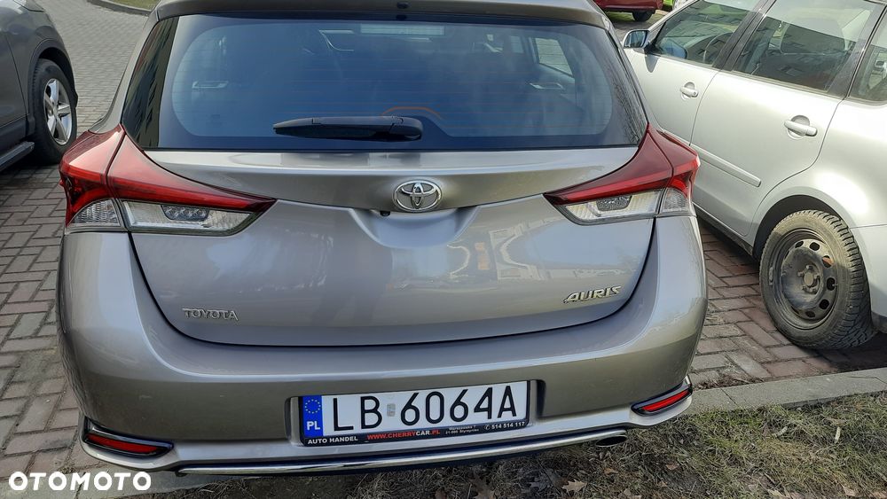 Toyota Auris 1.2 Turbo Edition-S - 2