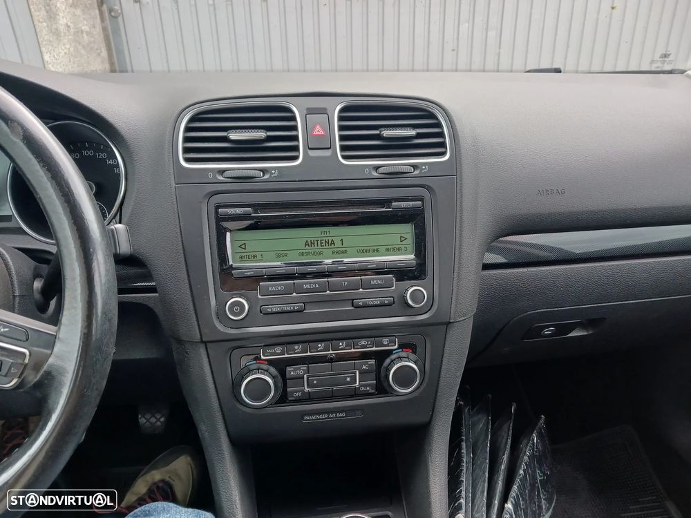 VW Golf 2.0 TDi Confortline - 8