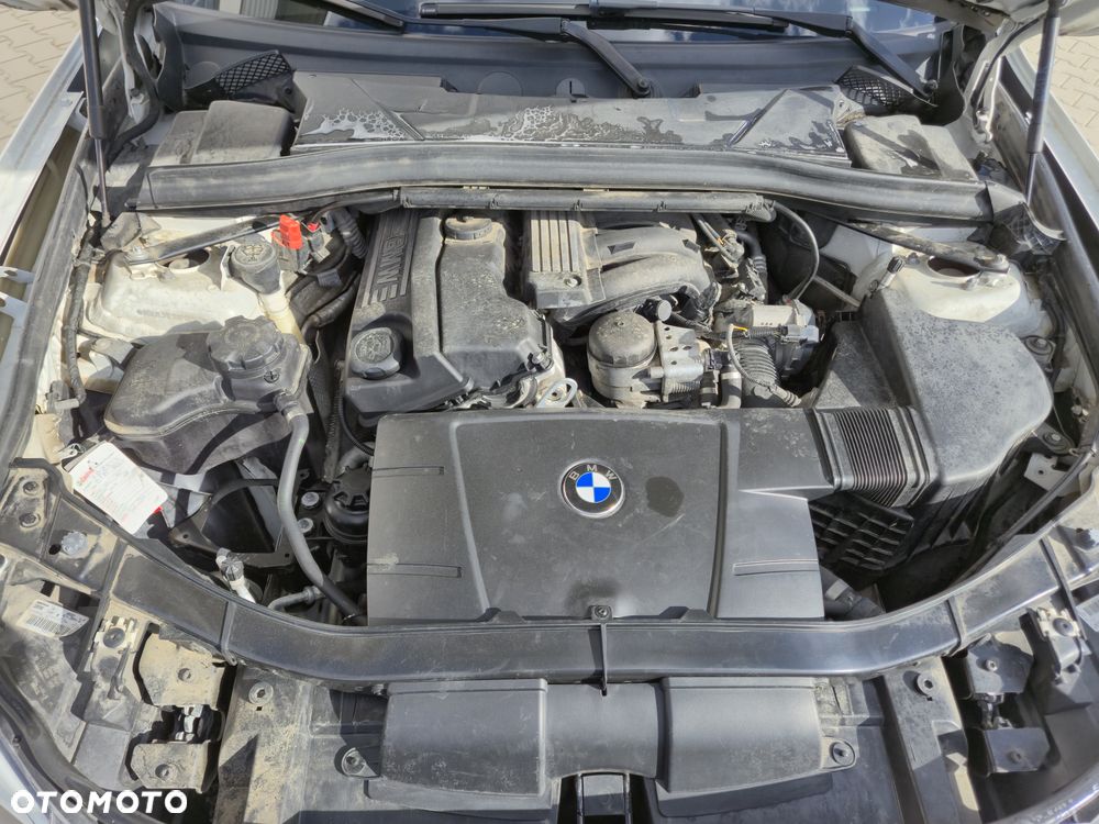 BMW X1 sDrive18i Sport Line - 18