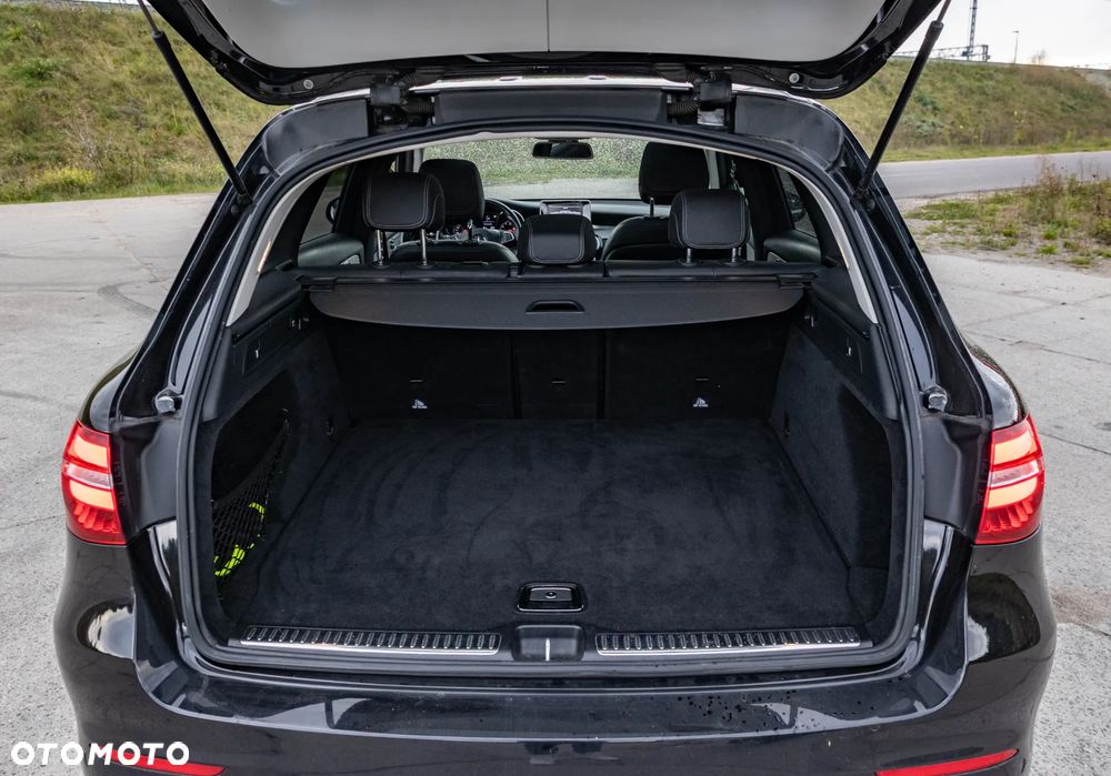 Mercedes-Benz GLC 250 4Matic 9G-TRONIC AMG Line - 16