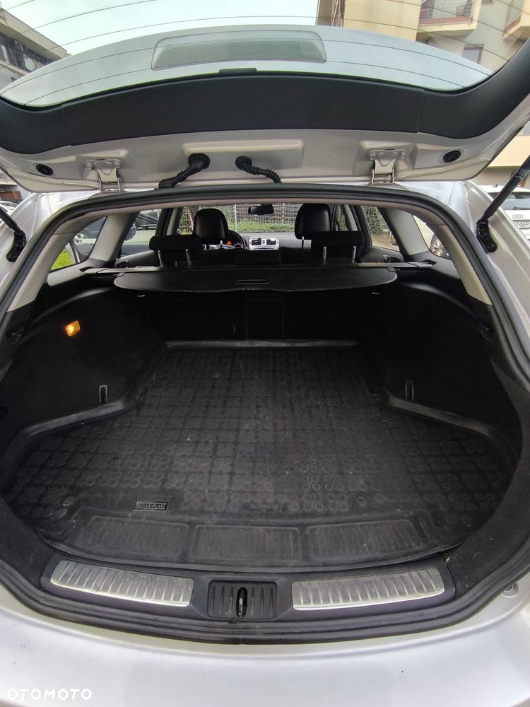 Toyota Avensis 2.0 D-4D Active - 17