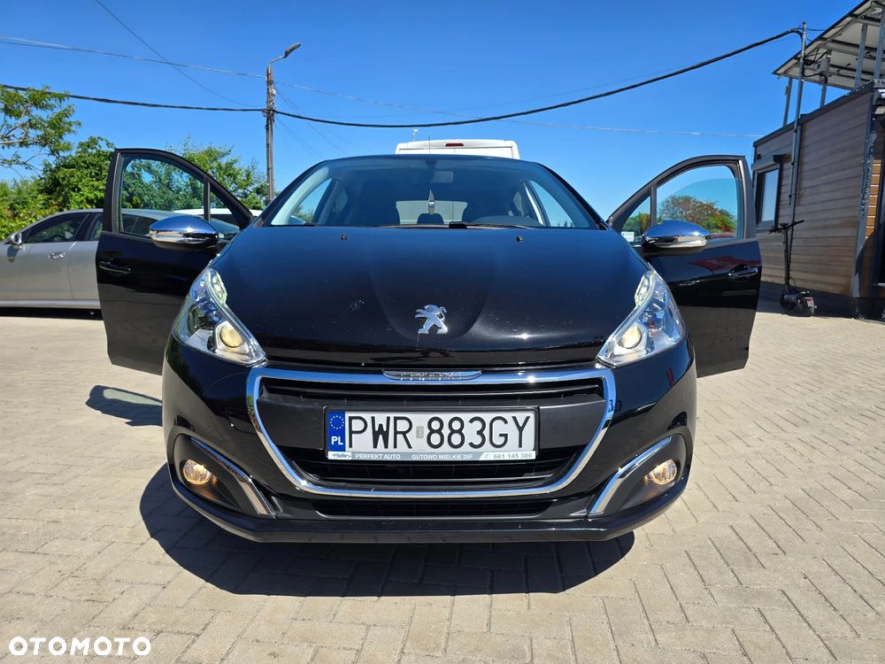 Peugeot 208 - 23