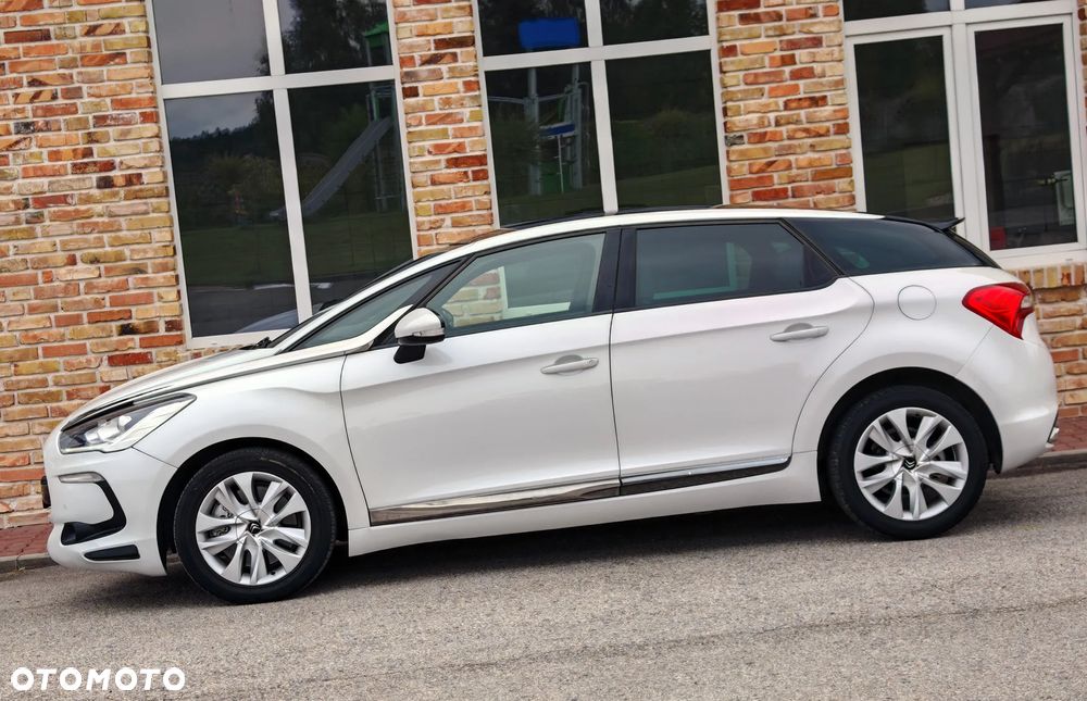 Citroën DS5 HDi 165 SoChic - 4