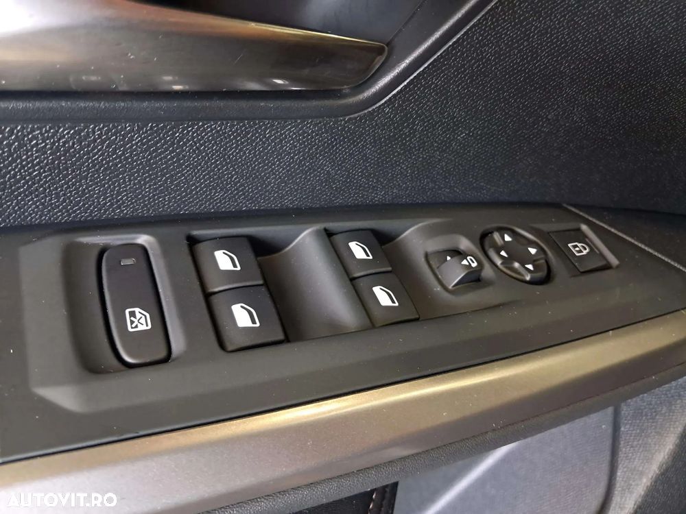 Peugeot 3008 e-3008 73 kWh Allure - 16