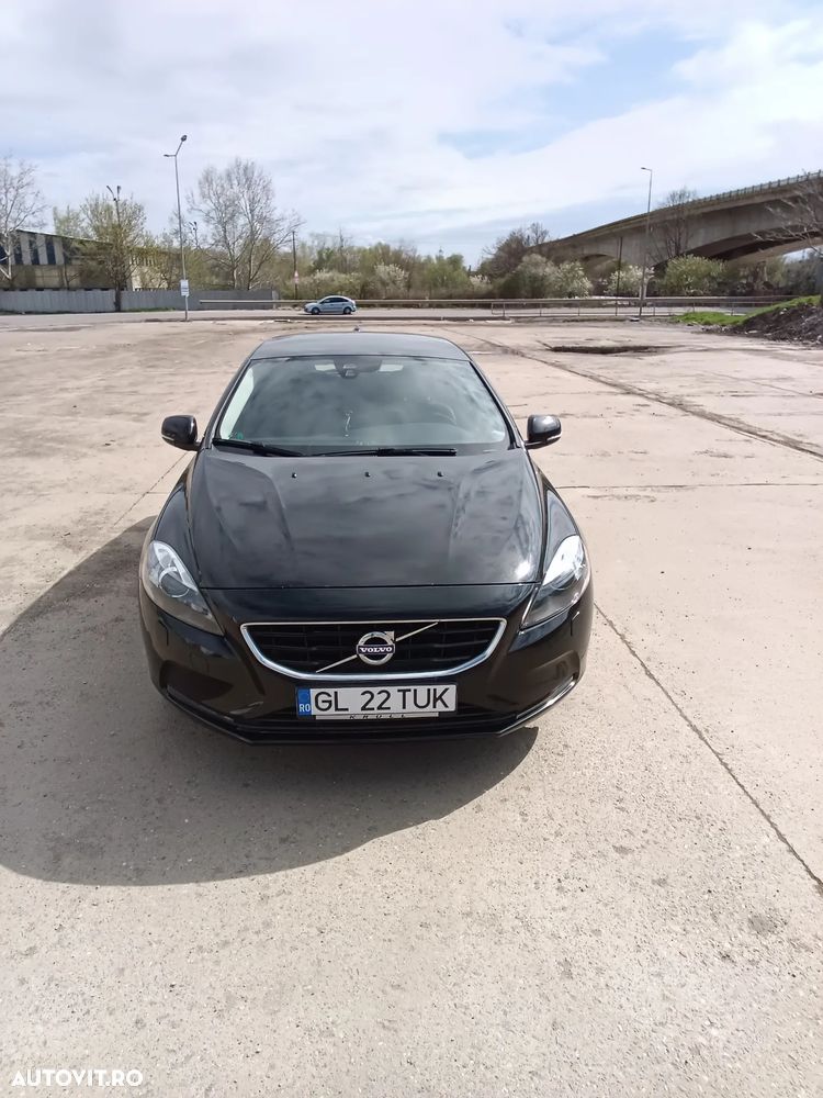 Volvo V40 D3 Momentum - 1