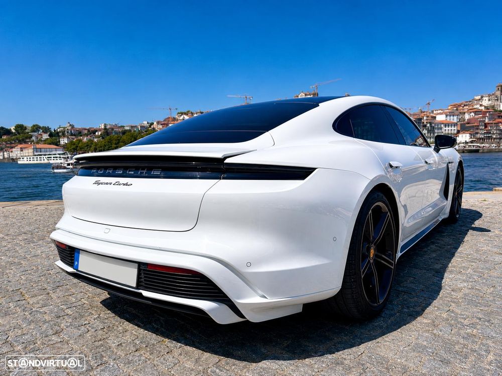 Porsche Taycan Turbo - 3