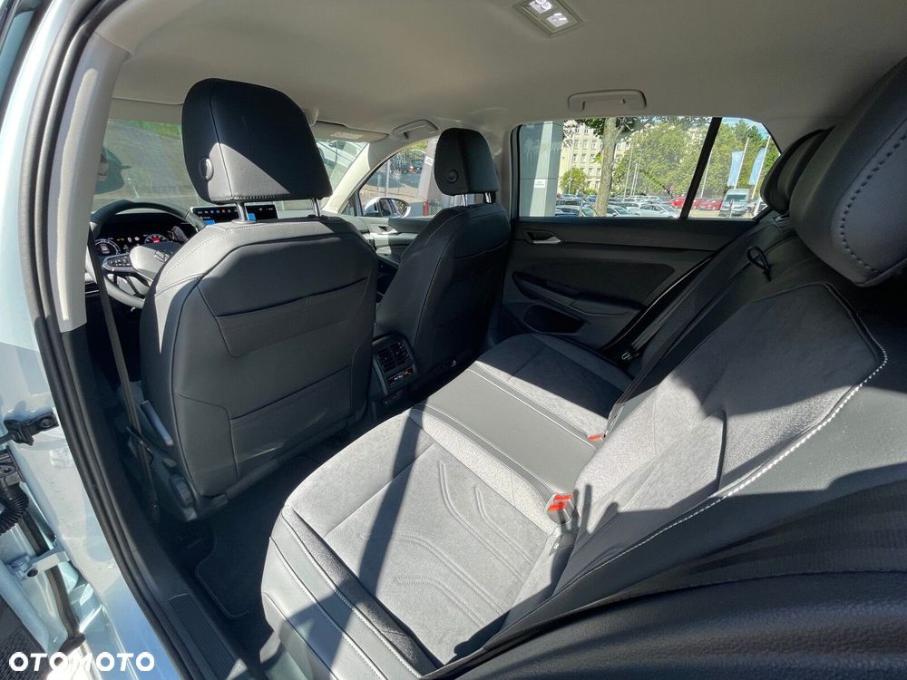 Volkswagen Golf - 23