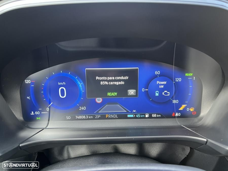 Ford Kuga 2.5 PHEV ST-Line X - 32