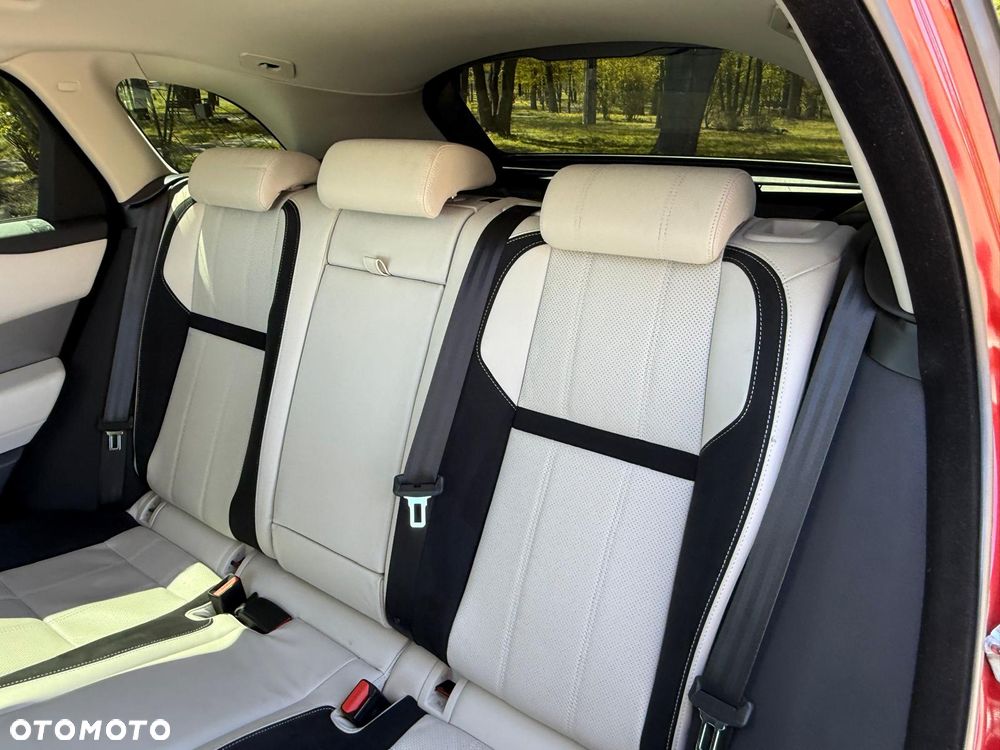 Land Rover Range Rover Velar D200 Dynamic SE - 17