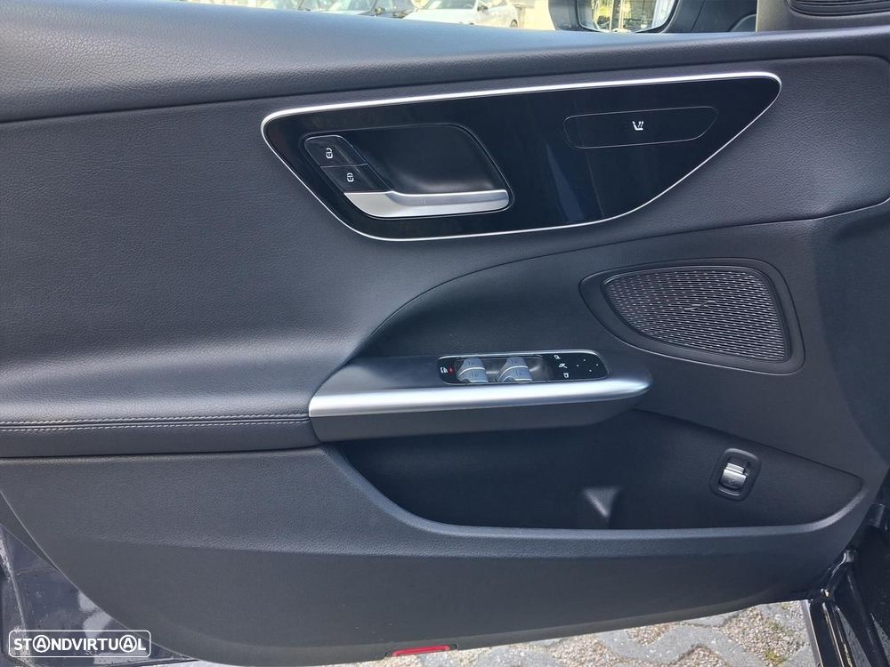 Mercedes-Benz C 300 e Avantgarde - 8