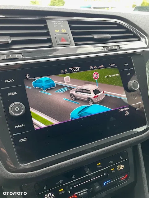 Volkswagen Tiguan - 19