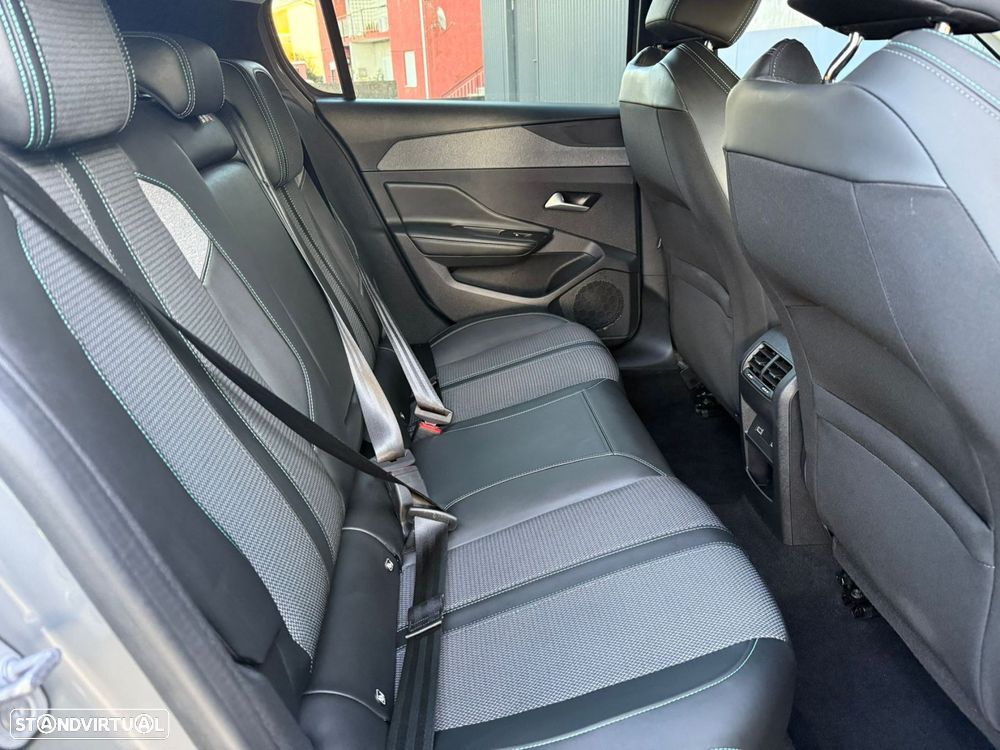 Peugeot 308 1.2 PureTech Allure - 25