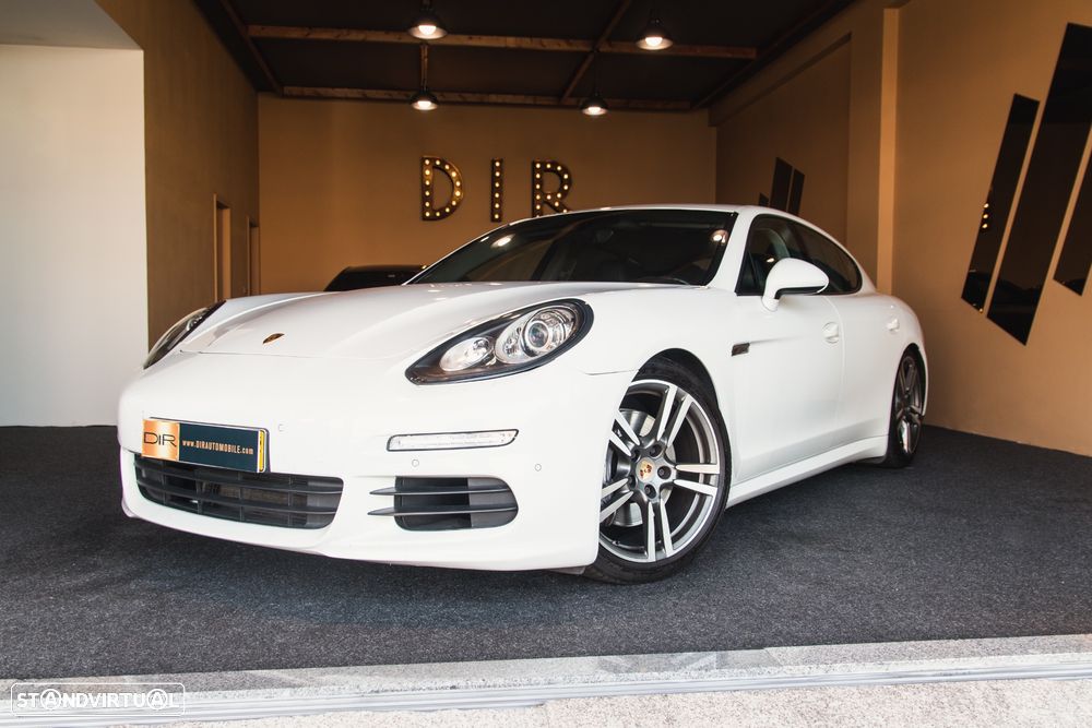 Porsche Panamera Standard - 1