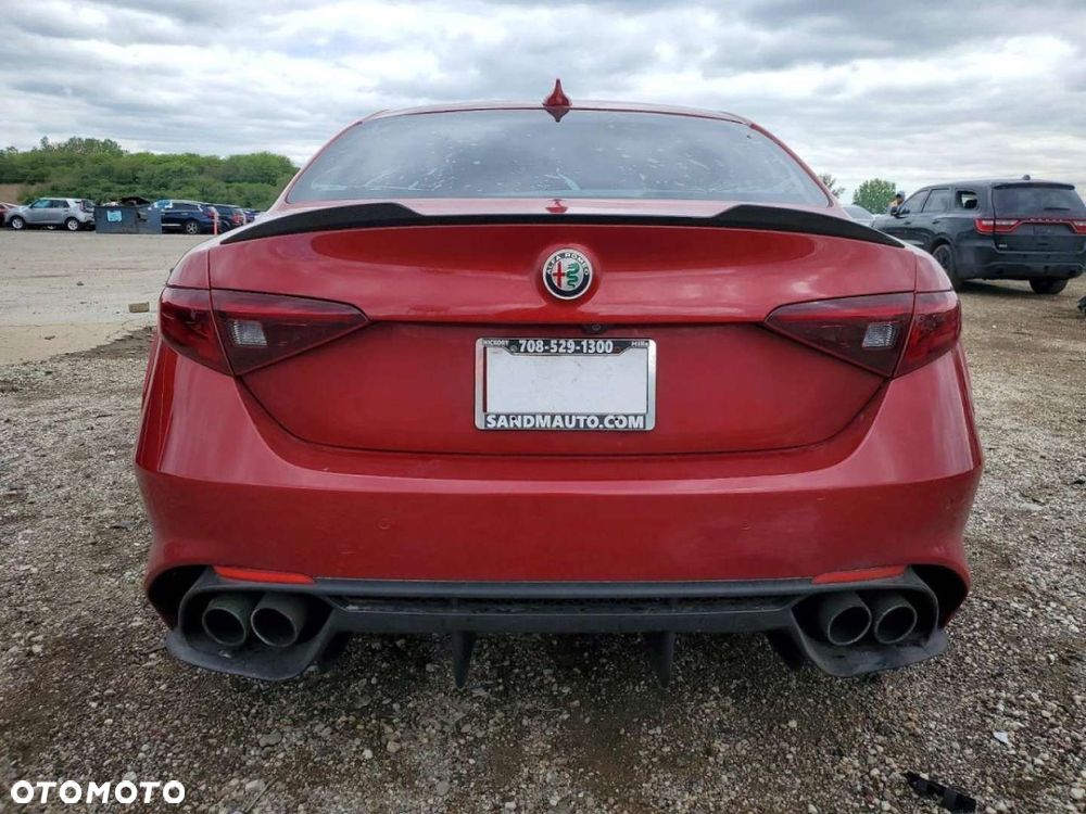 Alfa Romeo Giulia - 6