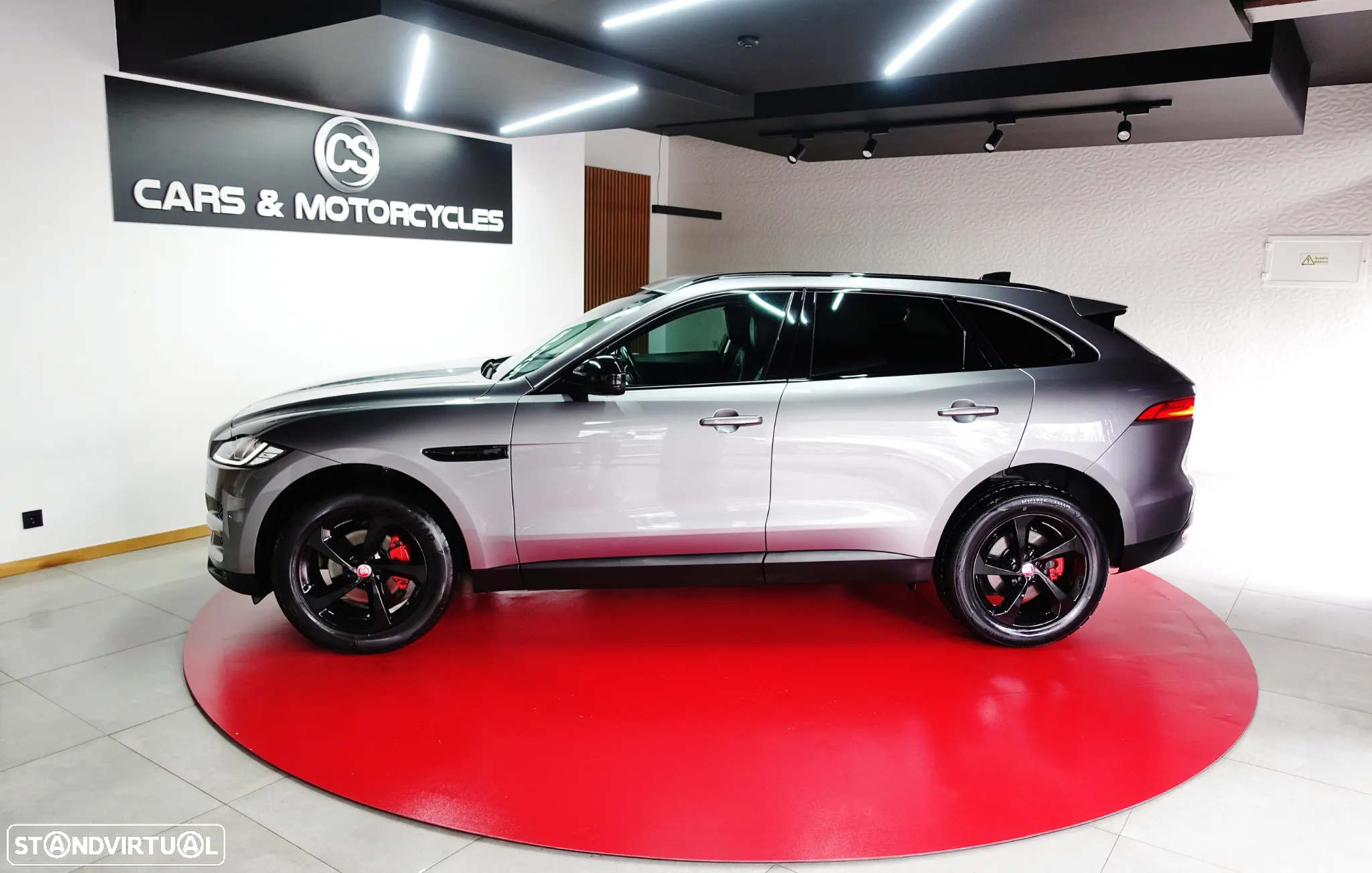Jaguar F-Pace 2.0 i4D R-Sport Aut. - 36