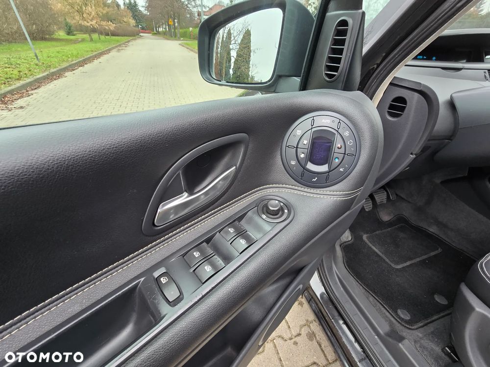 Renault Espace 2.0 dCi Authentique - 32