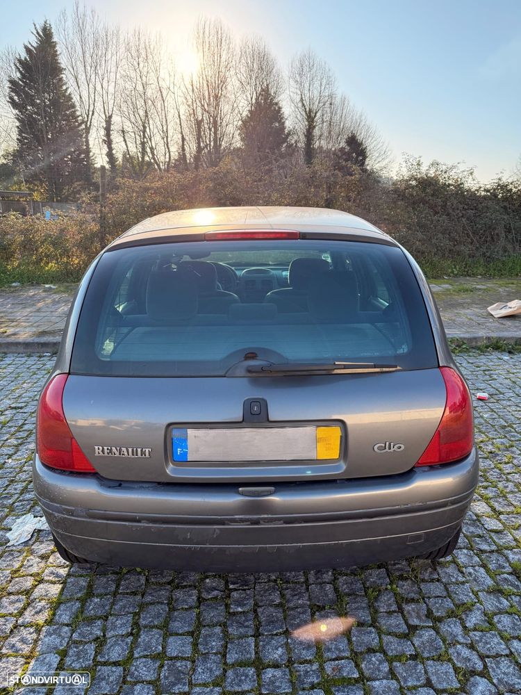 Renault Clio 1.2 RN - 2
