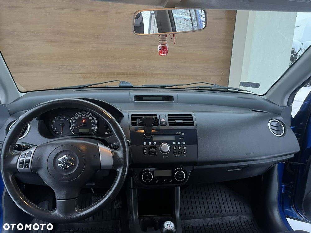 Suzuki Swift 1.3 Comfort - 4