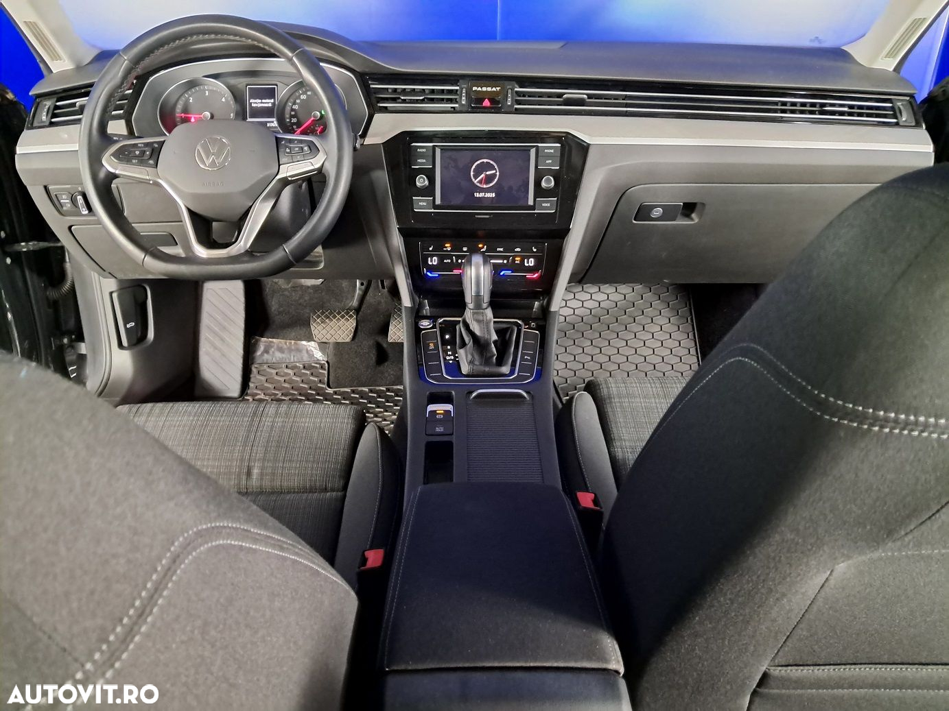 Volkswagen Passat - 14