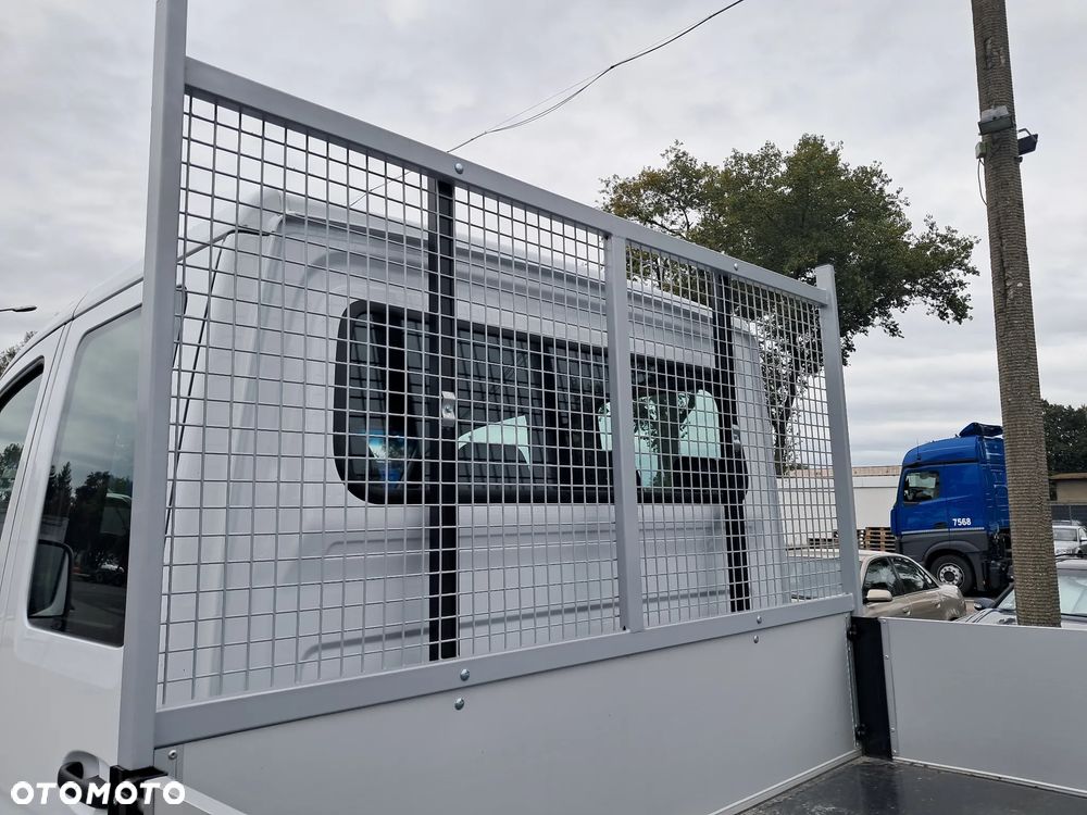 Mercedes-Benz Sprinter - 18