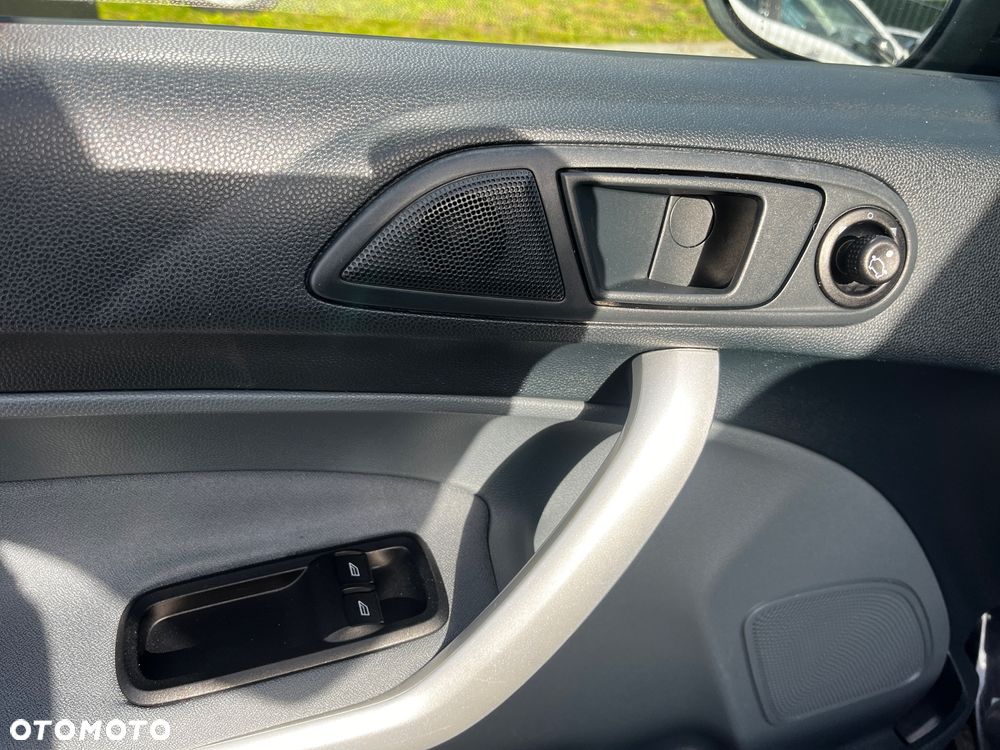 Ford Fiesta 1.4 Titanium - 28