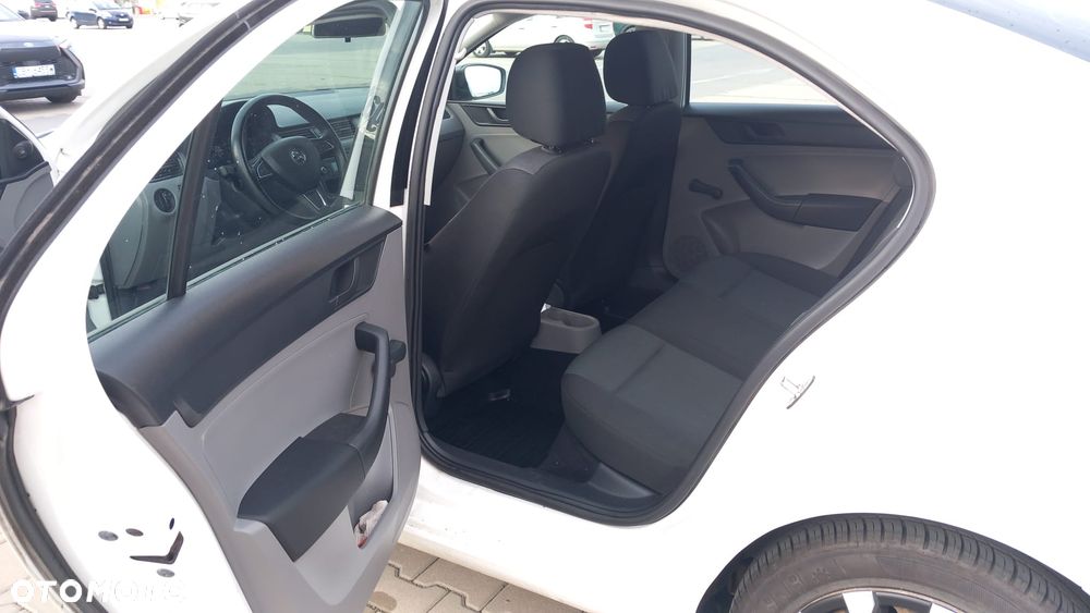 Skoda RAPID 1.6 TDI DPF Edition - 6