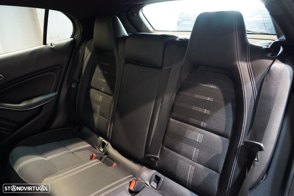 Mercedes-Benz GLA 180 d - 27