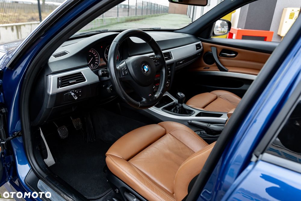 BMW Seria 3 320d DPF Edition Sport - 17