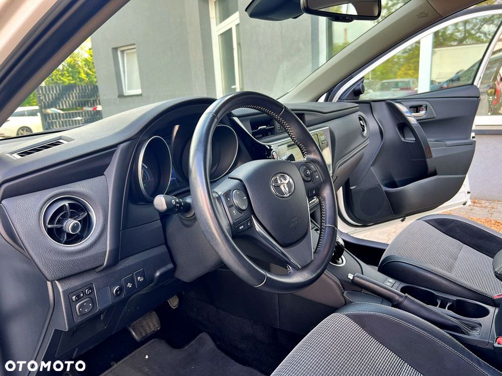 Toyota Auris - 9