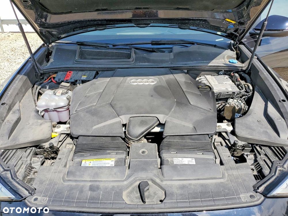 Audi Q8 55 TFSI quattro tiptronic - 12