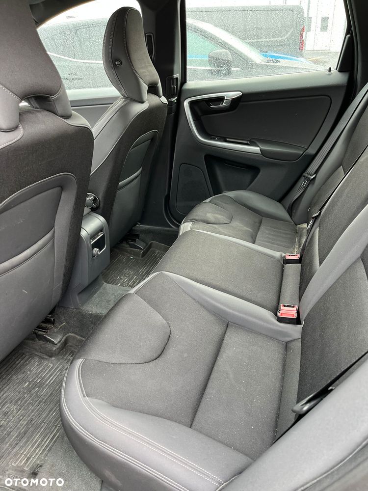 Volvo XC 60 D4 AWD R-Design Summum - 7