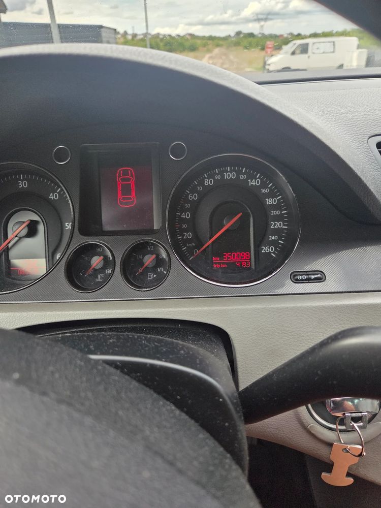 Volkswagen Passat 2.0 TDI DPF Comfortline - 5